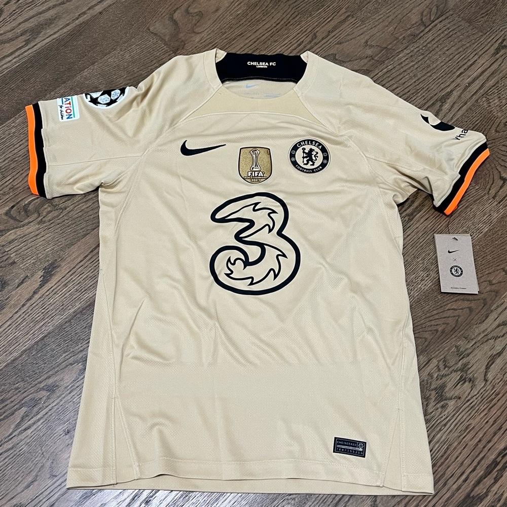 Brand New 22-23 Chelsea Football Club Thiago Silva jersey, size S